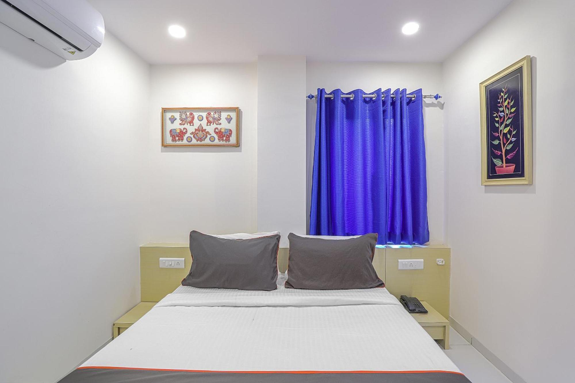 Hotel O La Veera Ahmedabad Eksteriør billede